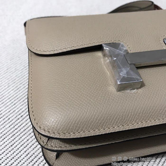 HERMES愛馬仕 H空姐包 進口原廠EP皮 頂級蜜蠟製作 街拍必備單品 風衣灰金銀 單肩斜挎包  Ama1545